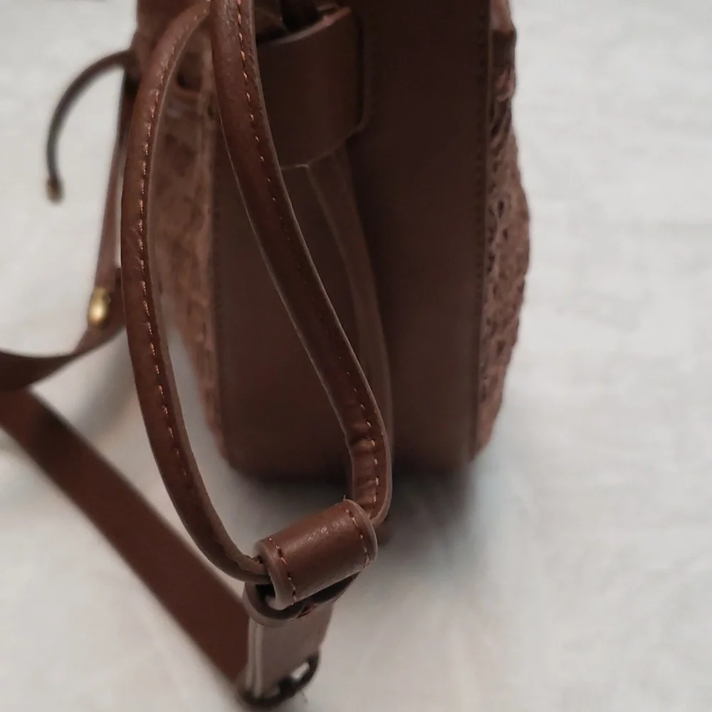 Free‎ People Cabana Crossbody in coconut shell Brown.  NWOT.